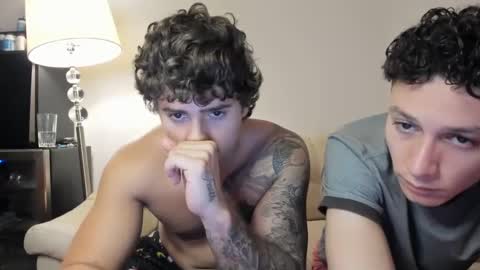 Snapshot of zaylanez chatting on January 31, 5:09 am Zay lanez online show from January 31, 5:09 am