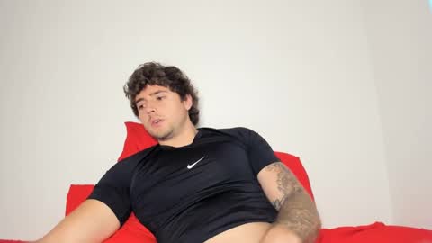 Snapshot of zaylanez chatting on February 1, 10:44 pm Zay lanez online show from February 1, 10:44 pm