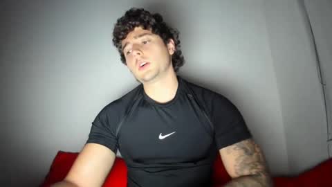 Snapshot of zaylanez chatting on February 2, 2:17 am Zay lanez online show from February 2, 2:17 am