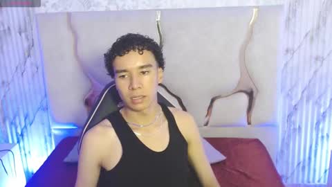 zayn_tay online show from February 3, 3:04 am