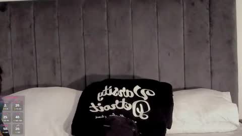 Snapshot of zayotto chatting on November 28, 5:54 am Hii im Zay. I save money for education. PVT Open. online show from November 28, 5:54 am