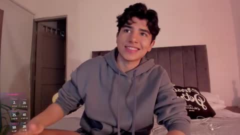 Snapshot of zayotto chatting on December 5, 6:22 am Hii im Zay. I save money for education. PVT Open. online show from December 5, 6:22 am