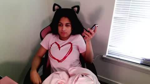 ZAZA ZARIAA online show from June 14, 2:24 am
