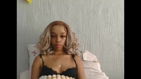 Snapshot of zeedoll chatting on May 8, 10:53 am Zee online show from May 8, 10:53 am