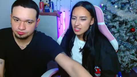 Zelda And Kuro online show from November 23, 5:40 am