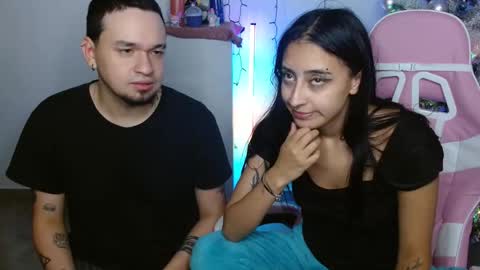 Zelda And Kuro online show from November 25, 7:19 am