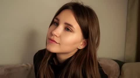 Snapshot of zeldaes chatting on September 21, 12:45 am Emilia online show from September 21, 12:45 am