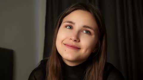 Snapshot of zeldaes chatting on September 22, 12:34 am Emilia online show from September 22, 12:34 am