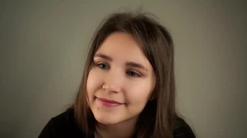 Snapshot of zeldaes chatting on September 29, 1:11 am Emilia online show from September 29, 1:11 am