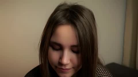 Snapshot of zeldaes chatting on October 6, 12:52 am Emilia online show from October 6, 12:52 am