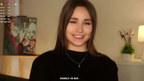 Snapshot of zeldaes chatting on October 21, 5:19 am Emilia online show from October 21, 5:19 am