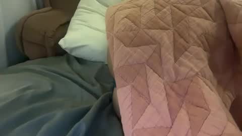 zellaxobella online show from October 13, 5:51 am