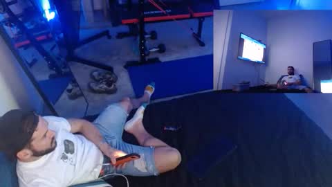 Snapshot of zen_dick_pix chatting on December 15, 1:10 am zen_dick_pix online show from December 15, 1:10 am