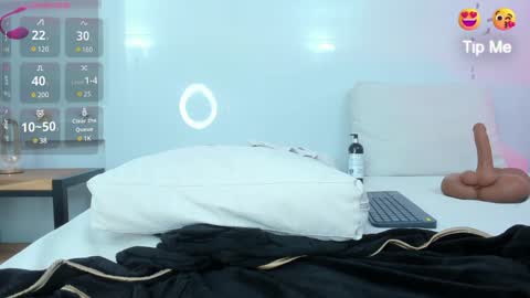 Zenda Evans online show from January 30, 8:11 am