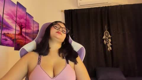 Snapshot of zendalla_carperr chatting on March 19, 11:58 am Zendalla online show from March 19, 11:58 am