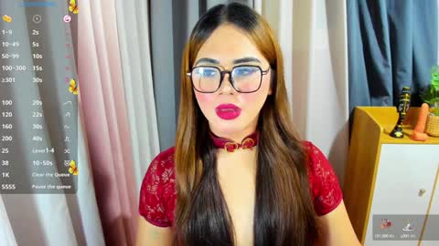 Snapshot of zendaya_amore chatting on December 11, 8:50 pm Zendaya online show from December 11, 8:50 pm