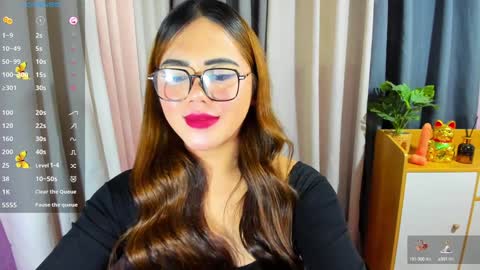 Snapshot of zendaya_amore chatting on December 18, 5:26 am Zendaya online show from December 18, 5:26 am