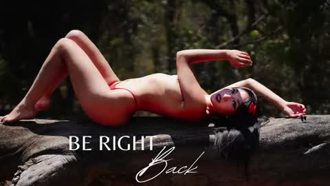 Snapshot of zendayagreey chatting on October 11, 9:30 am Zendaya online show from October 11, 9:30 am