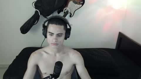 zenzhu online show from January 8, 9:34 pm