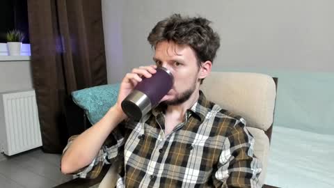 Andrew online show from December 16, 11:39 pm