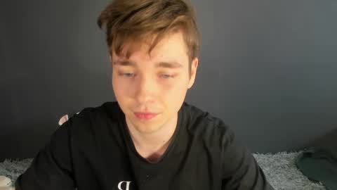 Ethan online show from April 5, 3:26 am