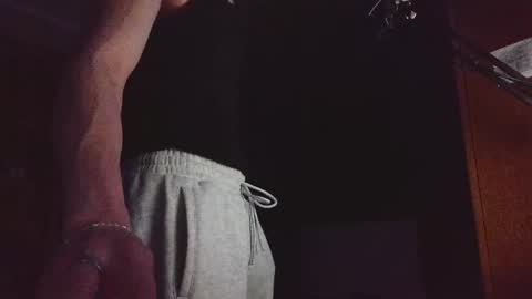 Snapshot of zeroreaction chatting on March 31, 6:52 pm zeroreaction online show from March 31, 6:52 pm