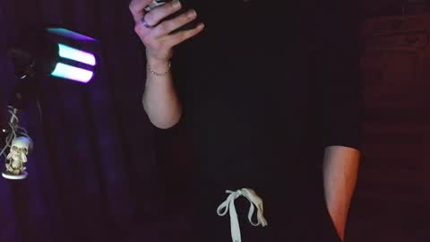 Snapshot of zeroreaction chatting on April 8, 6:41 pm zeroreaction online show from April 8, 6:41 pm