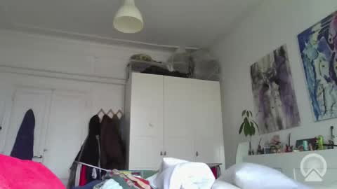 zeta214 online show from February 10, 11:47 am