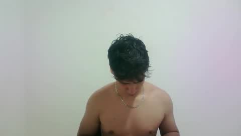 zeus_183 online show from October 16, 3:40 am