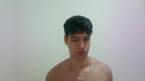 zeus_183 online show from October 22, 12:00 am