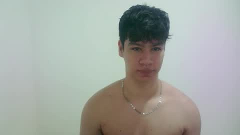 zeus_183 online show from March 3, 10:32 am