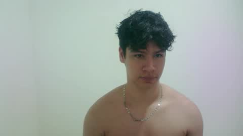 zeus_183 online show from March 18, 5:32 am