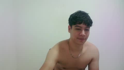 zeus_183 online show from April 25, 2:25 am