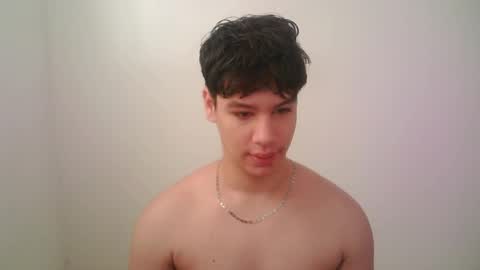 zeus_183 online show from April 28, 8:58 pm
