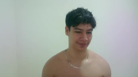 zeus_183 online show from April 30, 1:34 am