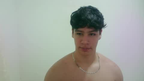 zeus_183 online show from May 5, 3:36 am