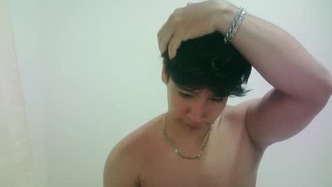 zeus_183 online show from May 13, 7:50 am