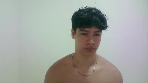 zeus_183 online show from May 14, 12:39 am