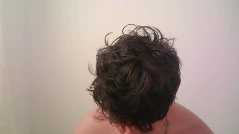 zeus_183 online show from May 14, 1:18 pm