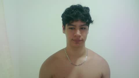 zeus_183 online show from May 16, 2:52 am
