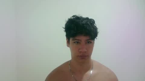 zeus_183 online show from May 23, 9:02 am