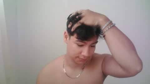 zeus_183 online show from June 11, 11:19 am