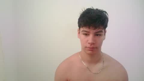 zeus_183 online show from June 14, 1:46 pm