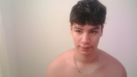 zeus_183 online show from June 17, 7:37 pm