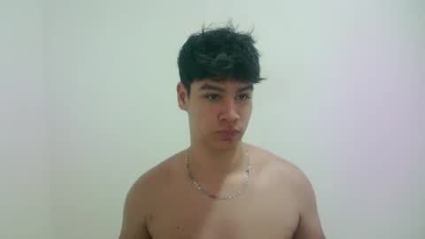 zeus_183 online show from June 20, 2:14 am