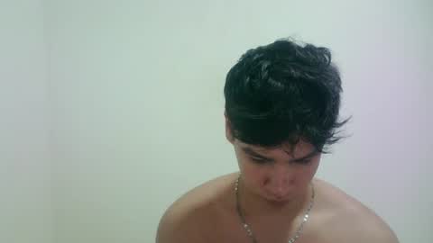 zeus_183 online show from June 21, 12:35 am