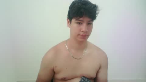 zeus_183 online show from July 16, 2:56 pm