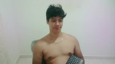 zeus_183 online show from July 22, 10:29 am