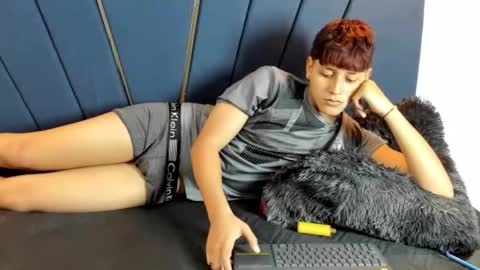 zeusapollofuck online show from September 12, 11:15 pm