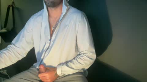 Snapshot of zeusdelicious chatting on July 13, 9:39 pm zeusdelicious online show from July 13, 9:39 pm